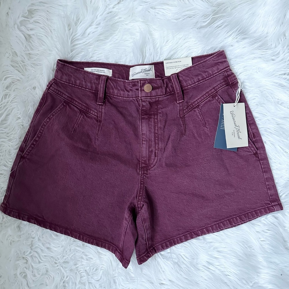 Universal Thread shorts size 2/26R